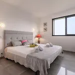 Lamas By Interhome *